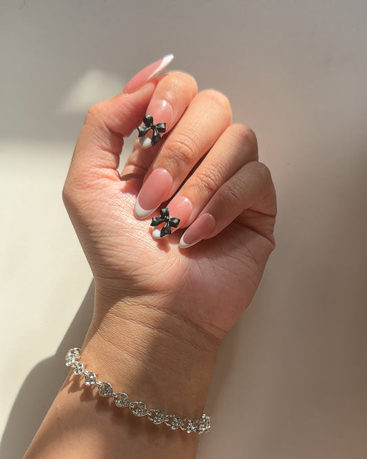 Black Bow Press On Nails