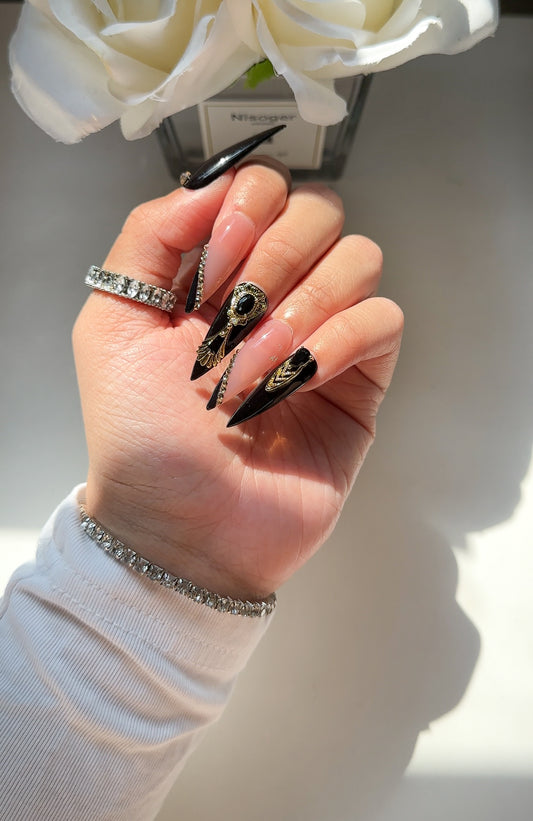Lavish Luxury Press on nails