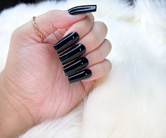 Black press on nails